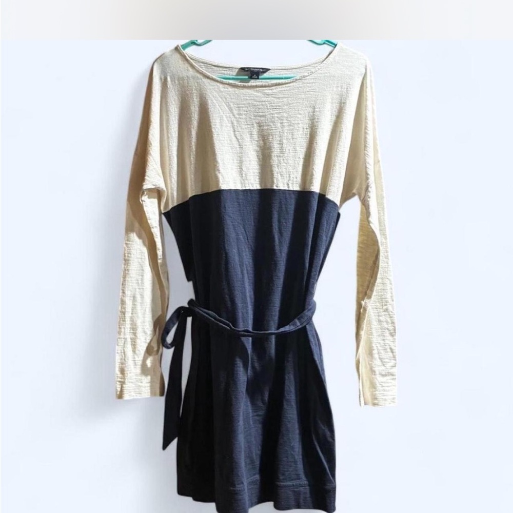 Banana Republic Cream and Black Long Sleeve Dress
